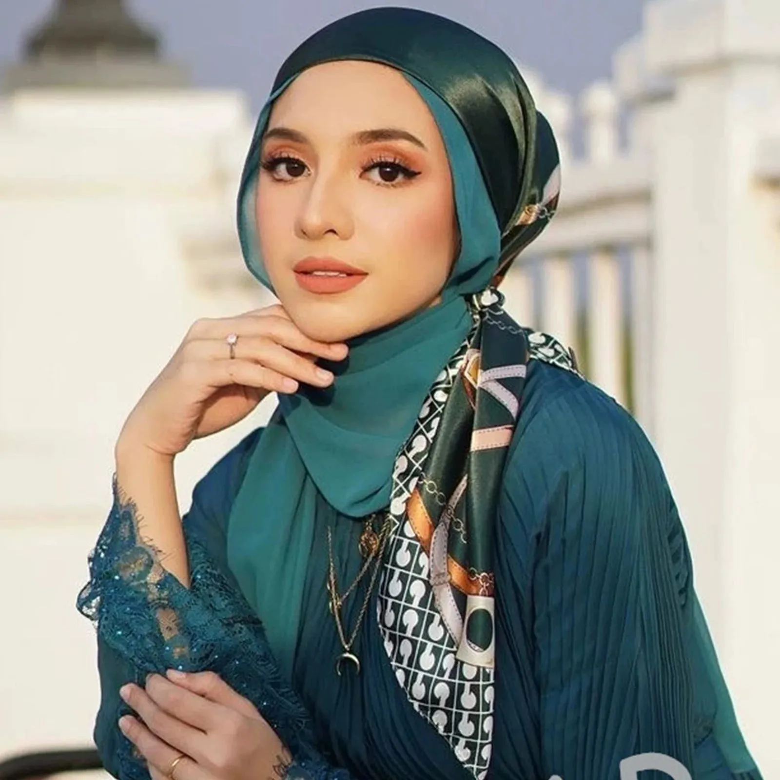 90*90CM Shawls Fashion Beach Sunscreen Silk Scarves