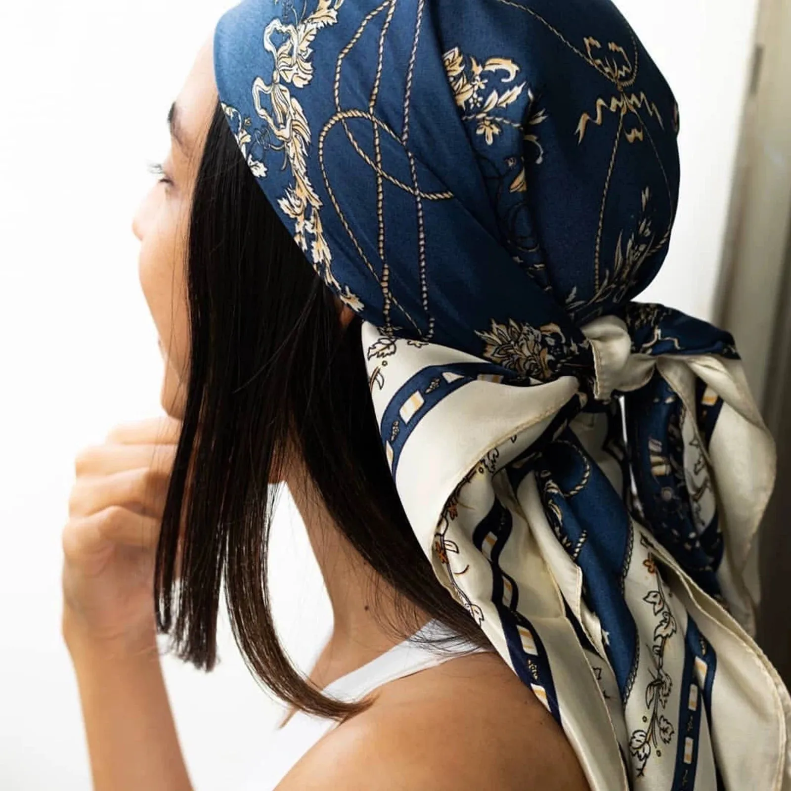 90*90CM Shawls Fashion Beach Sunscreen Silk Scarves