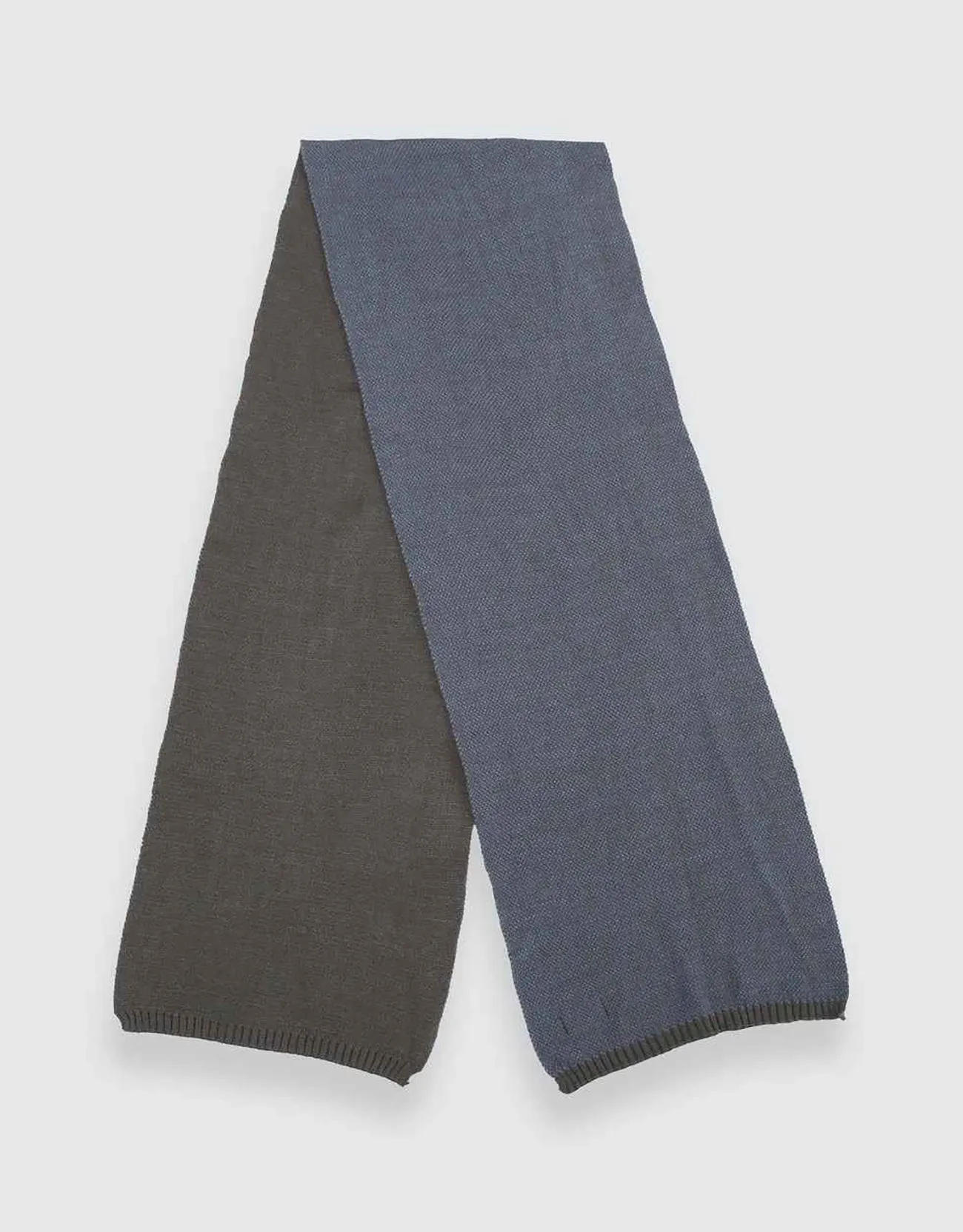 Aristocractic Fashionable Winter Scarf