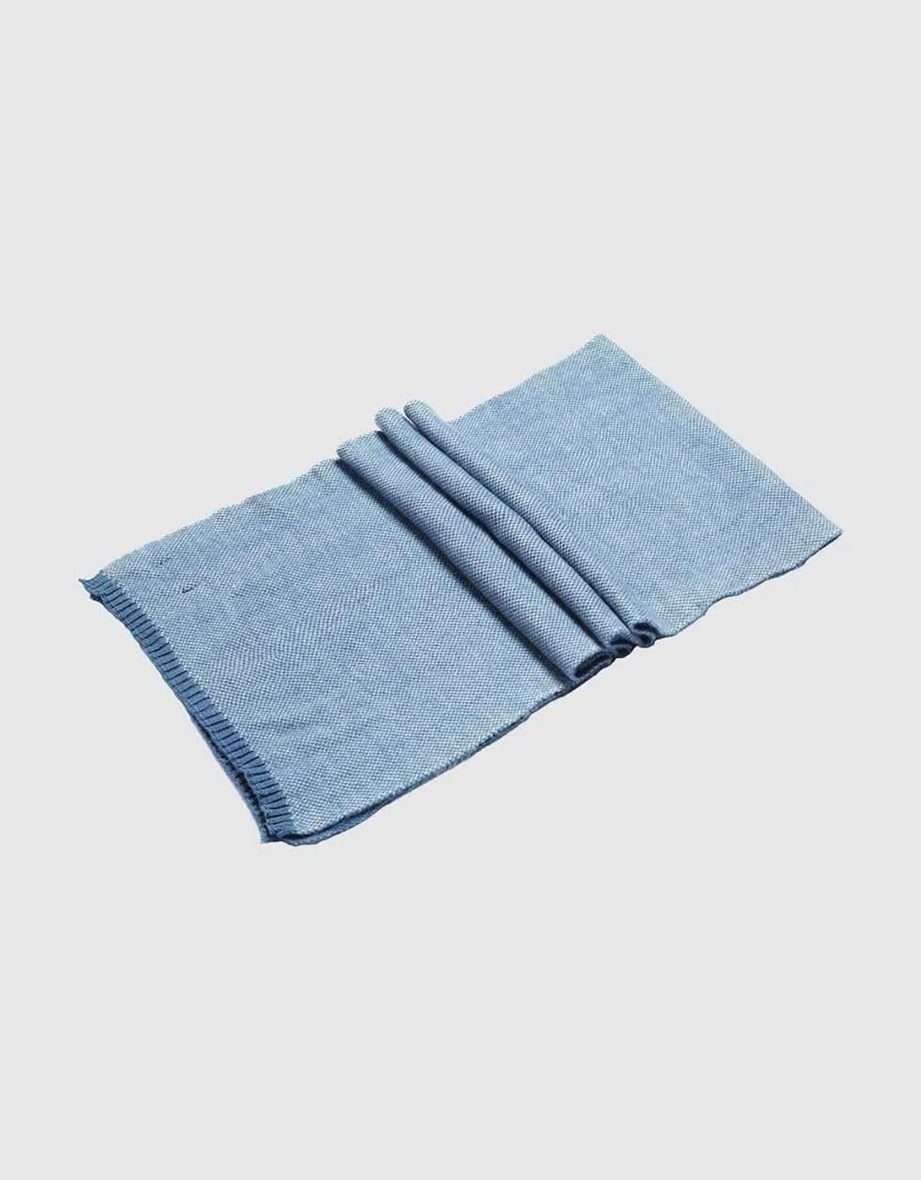 Aristocractic Fashionable Winter Scarf