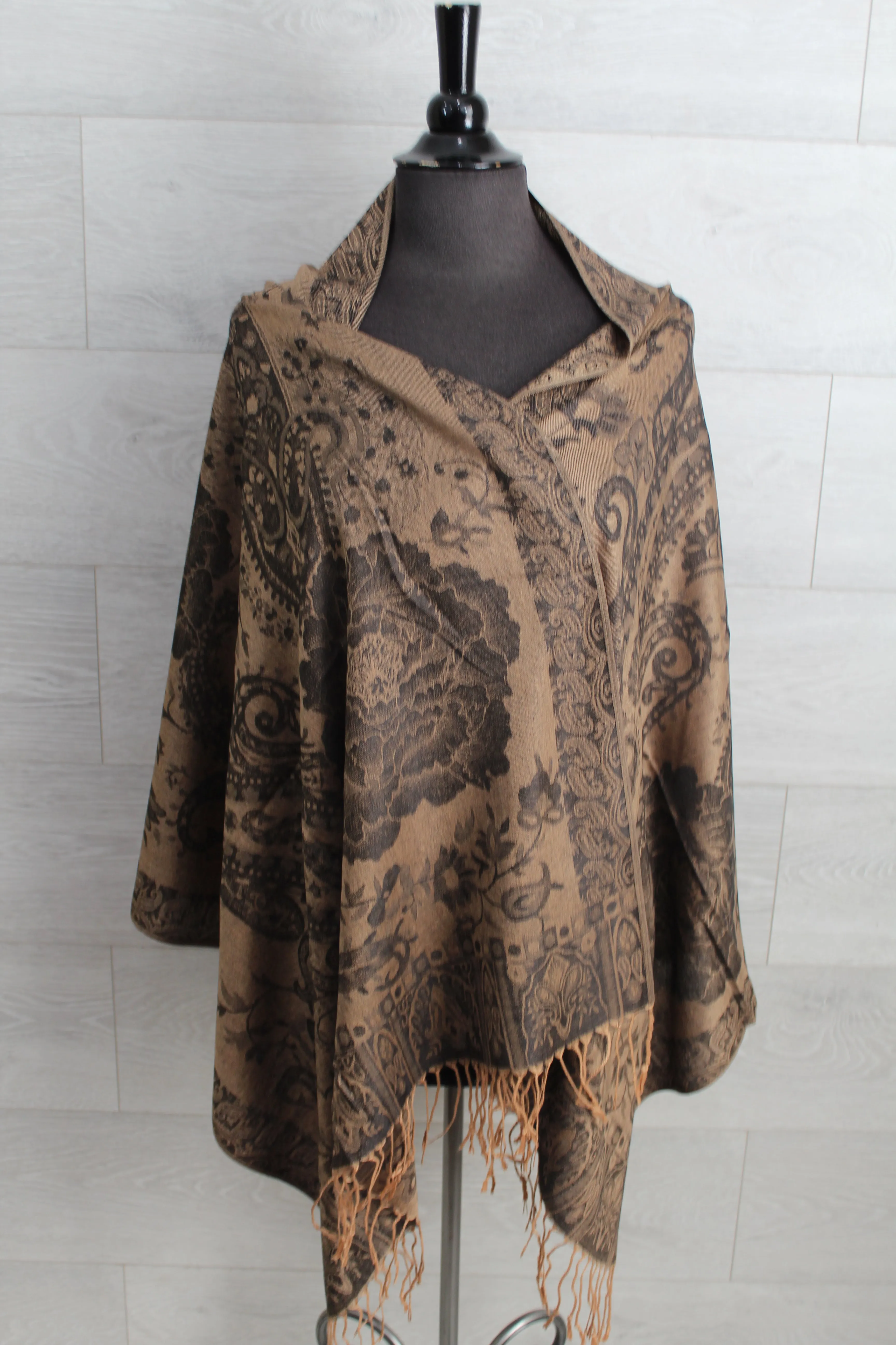 Big Flower Paisley Pashmina