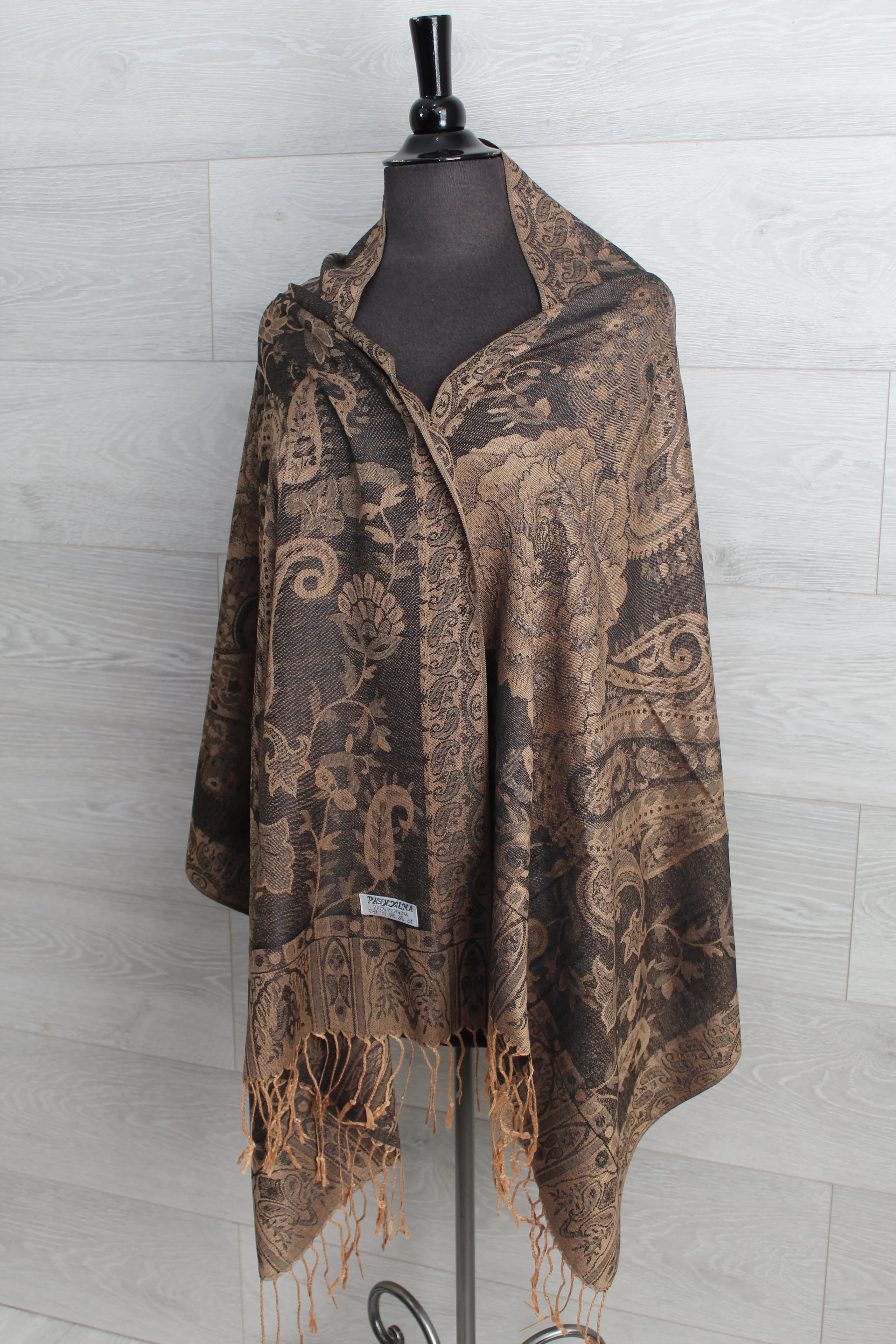 Big Flower Paisley Pashmina