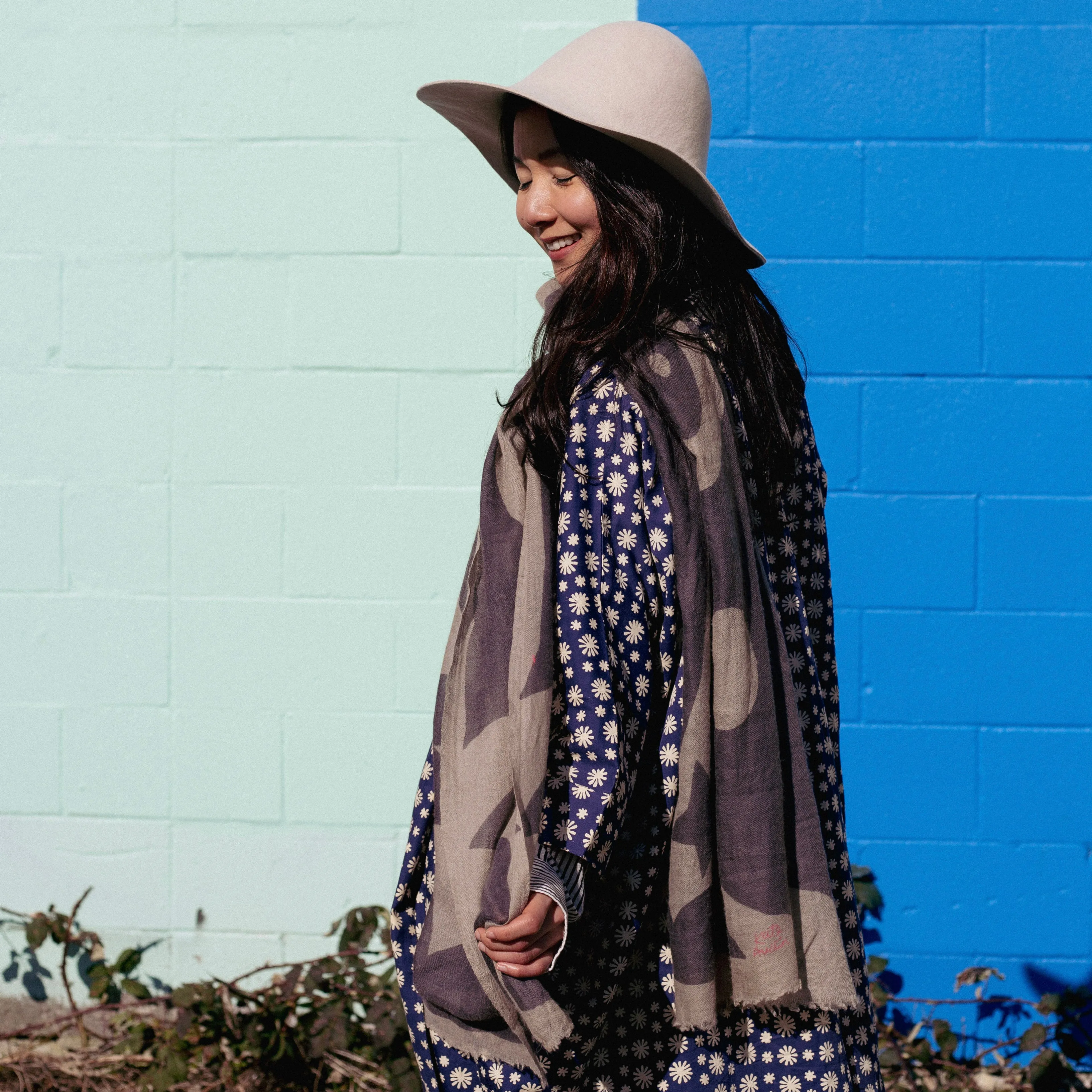 Cashmere Shawl in Butterfly Print - Charcoal