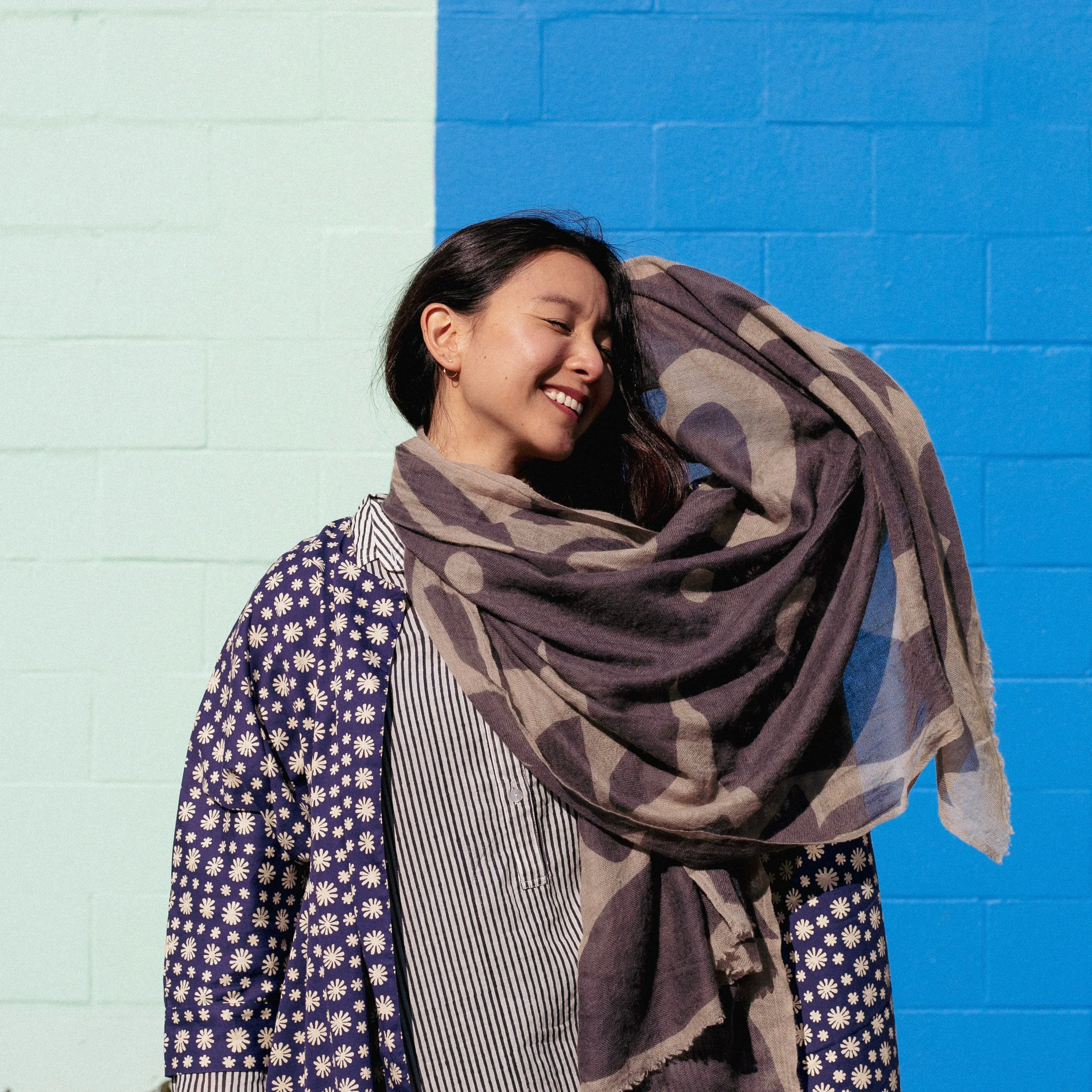 Cashmere Shawl in Butterfly Print - Charcoal