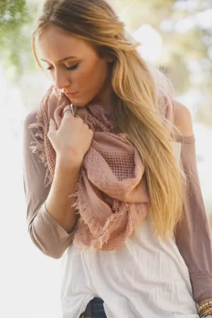 Featherweight Infinity Scarf nicE HT