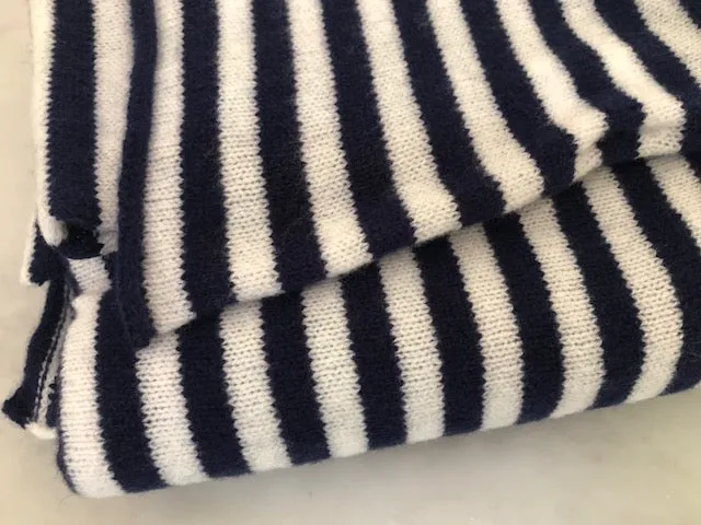 SCA Travelwrap - Navy Blue   White Stripe