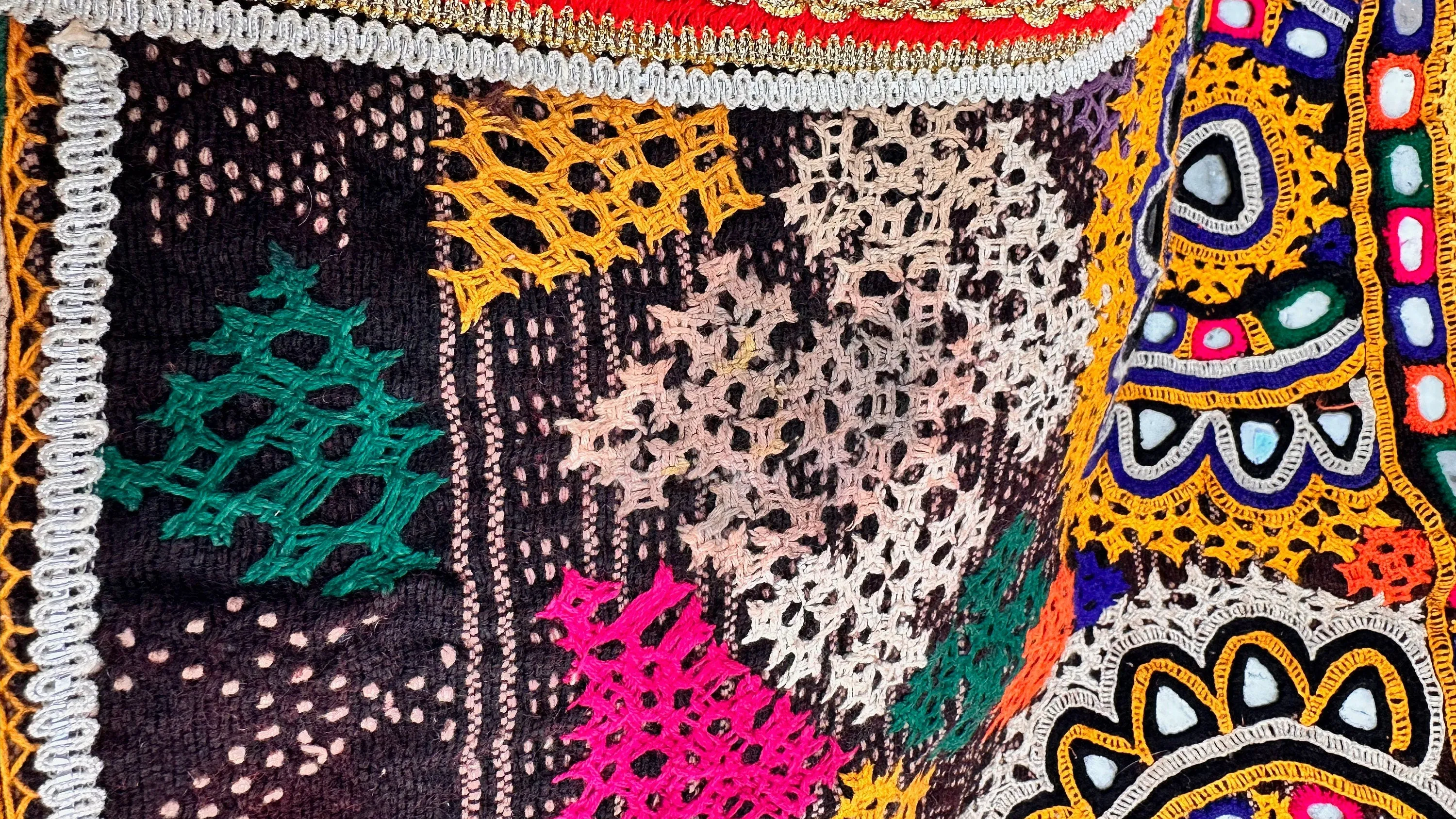 Vintage Rabari Wool Shawl & Throw. Mirror Work and Embroidered 0779