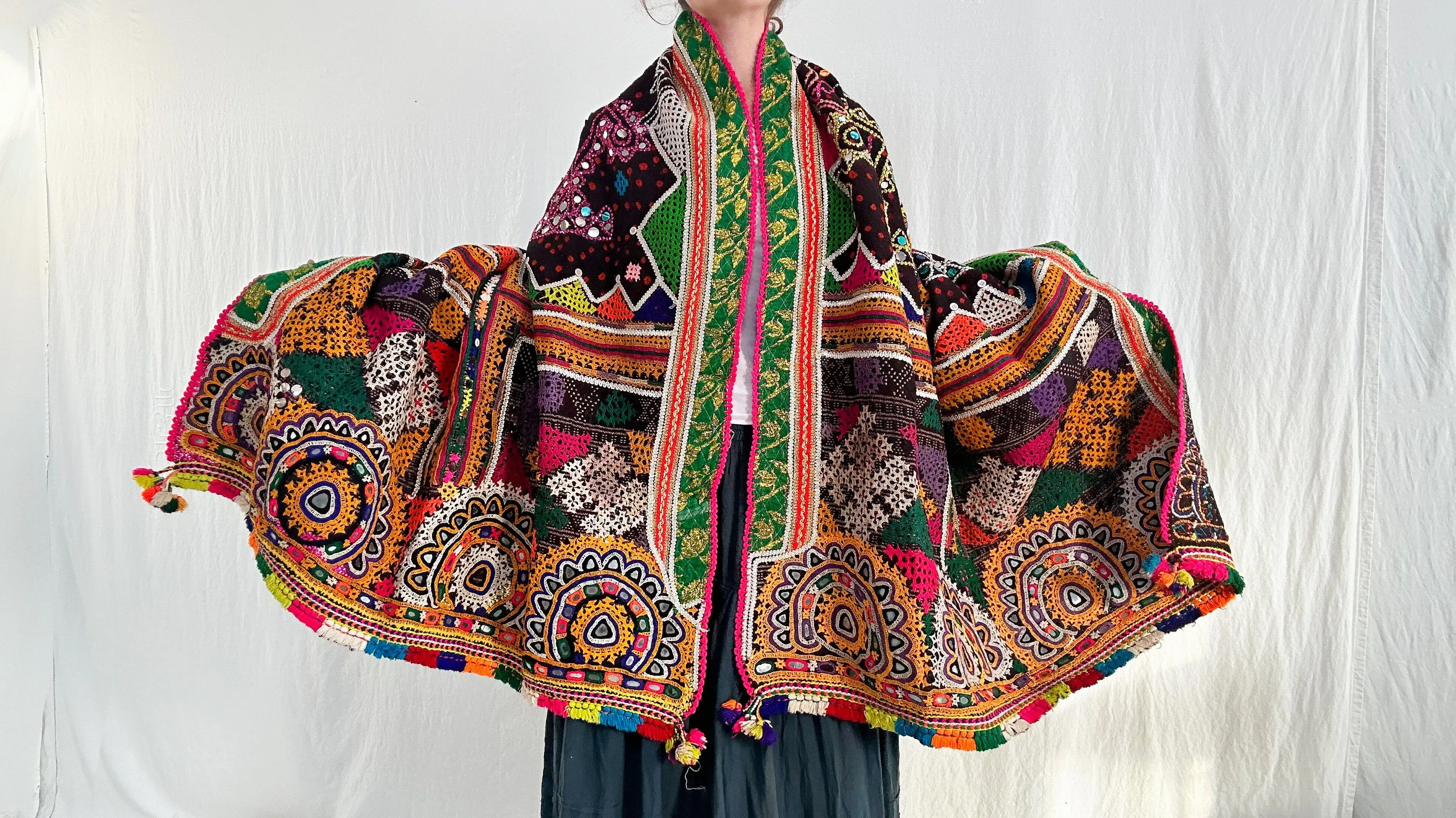 Vintage Rabari Wool Shawl & Throw. Mirror Work and Embroidered 0779