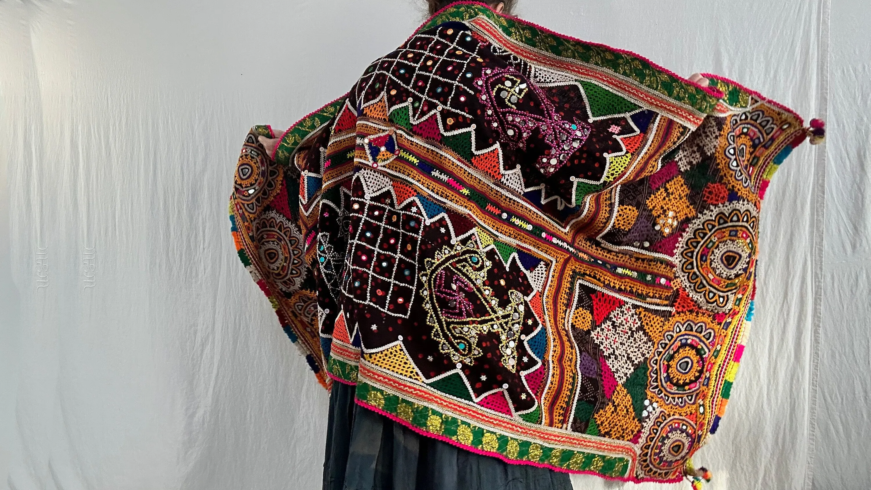 Vintage Rabari Wool Shawl & Throw. Mirror Work and Embroidered 0779