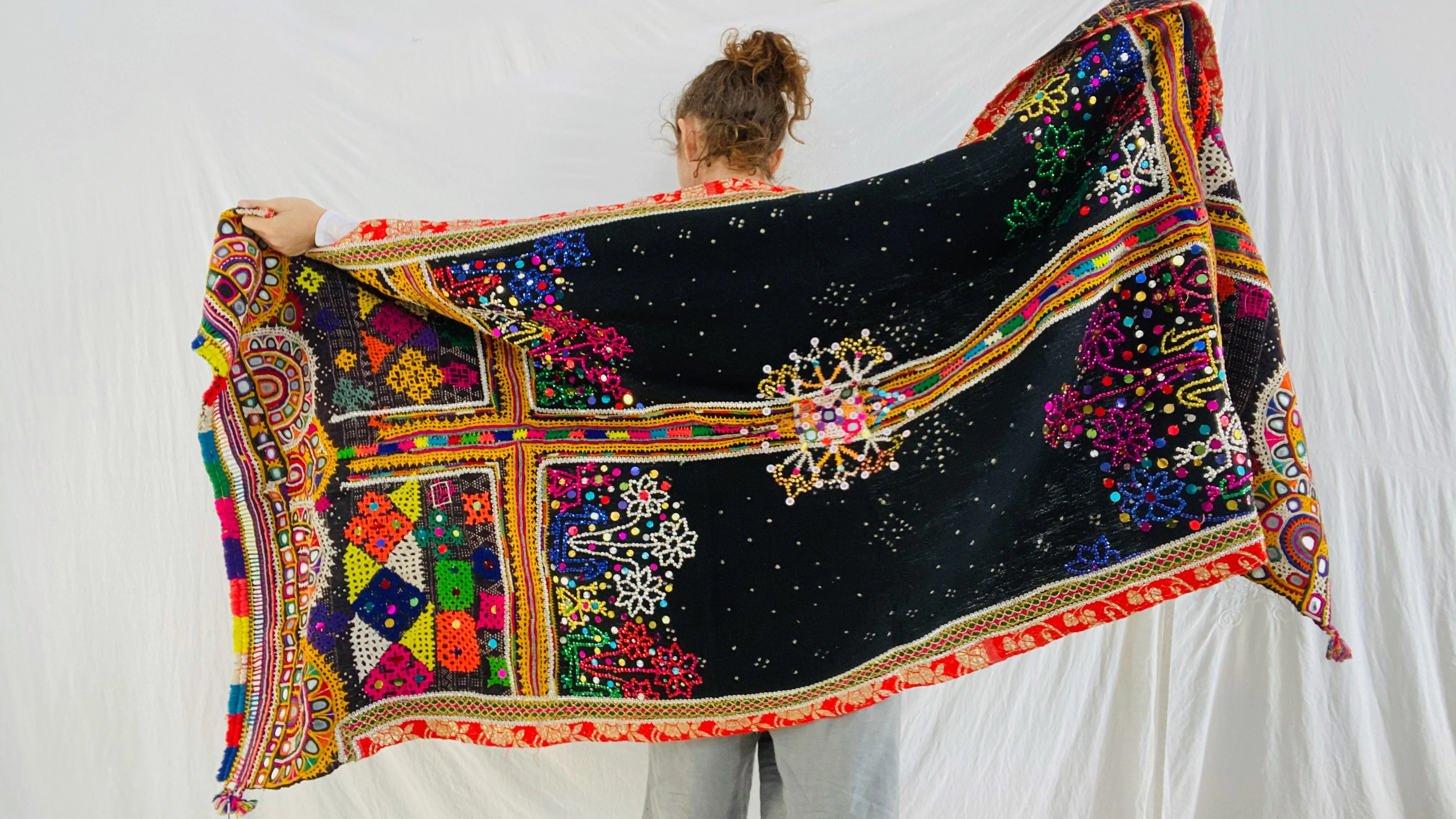 Vintage Rabari Wool Shawl & Throw. Mirror Work. Embroidered 0010